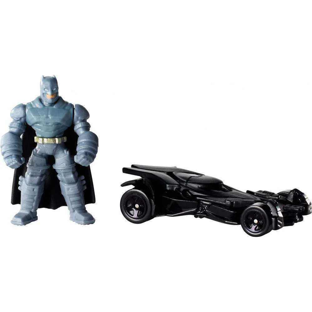 Batman v Superman Mini Armored Batman Figure & Batmobile G524114