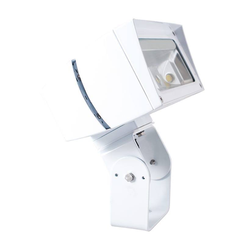 Future Flood 26W 4x4 120V Photocell Cool LED Trunnion on White P832