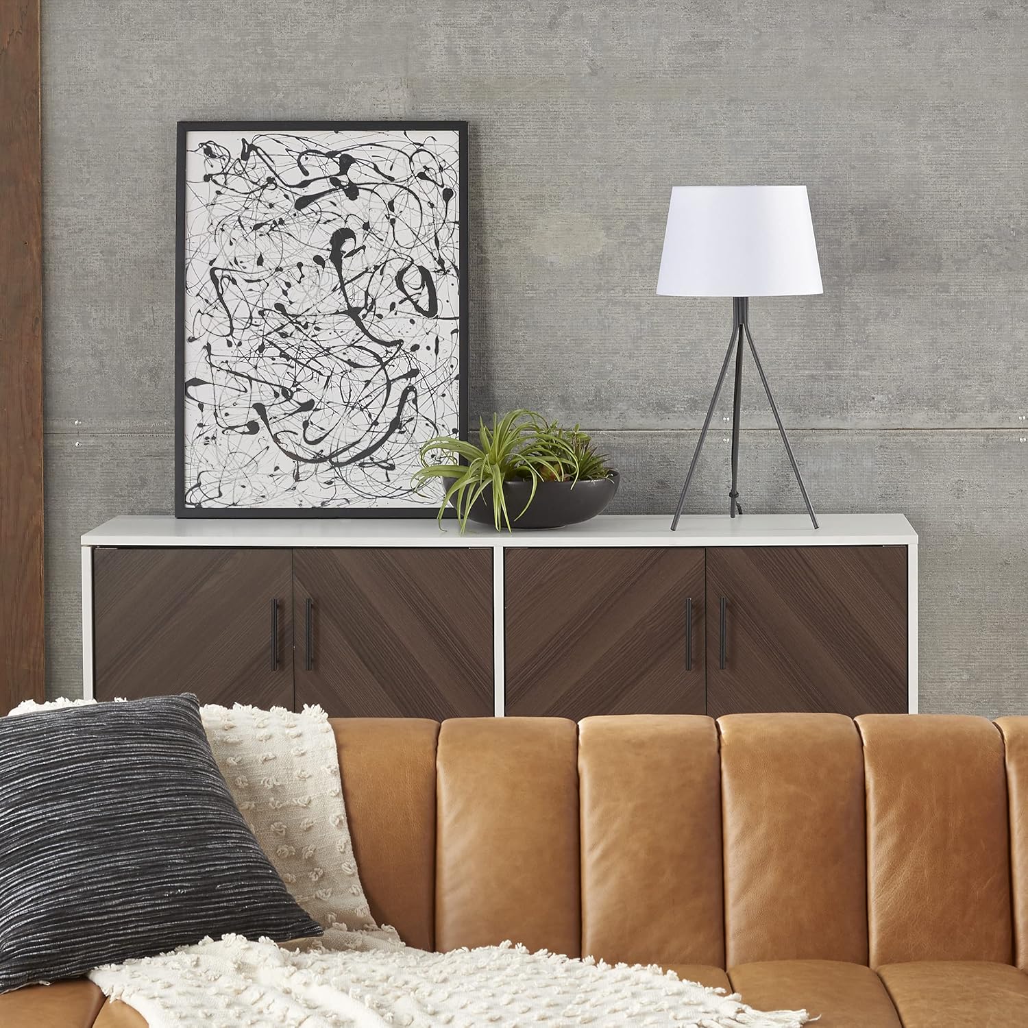 Greyish Black Metal Tripod Lamp X727786