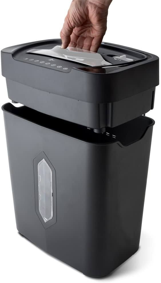 12-Sheet Crosscut Paper and Credit Card Shredder with 5.2-gallon Wastebasket I73383