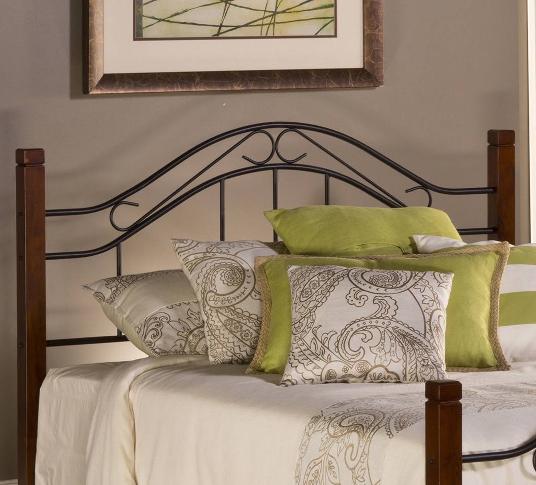 Queen Bed Set O678851