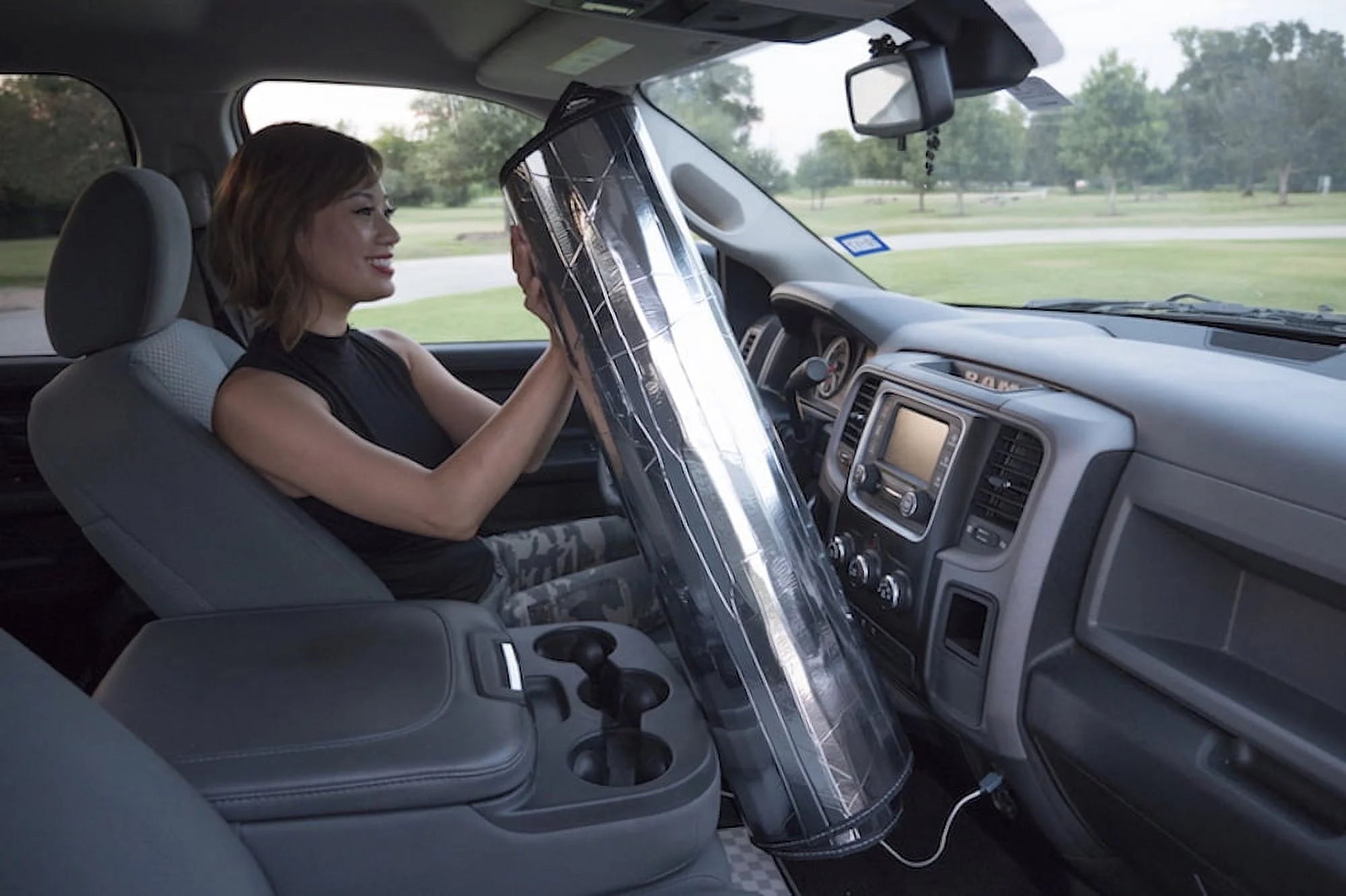 Windshield Sunshade V1330