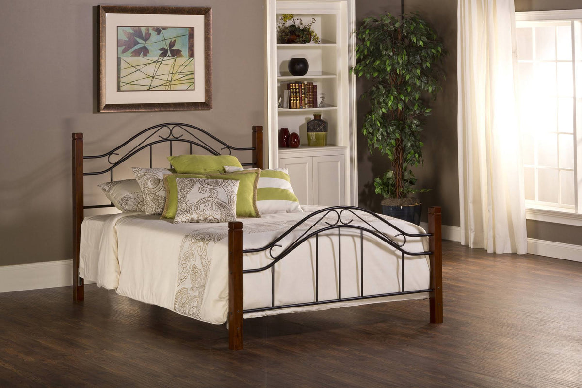Queen Bed Set O678851