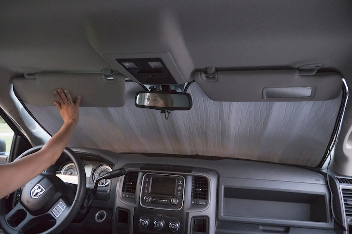 Windshield Sunshade V1330