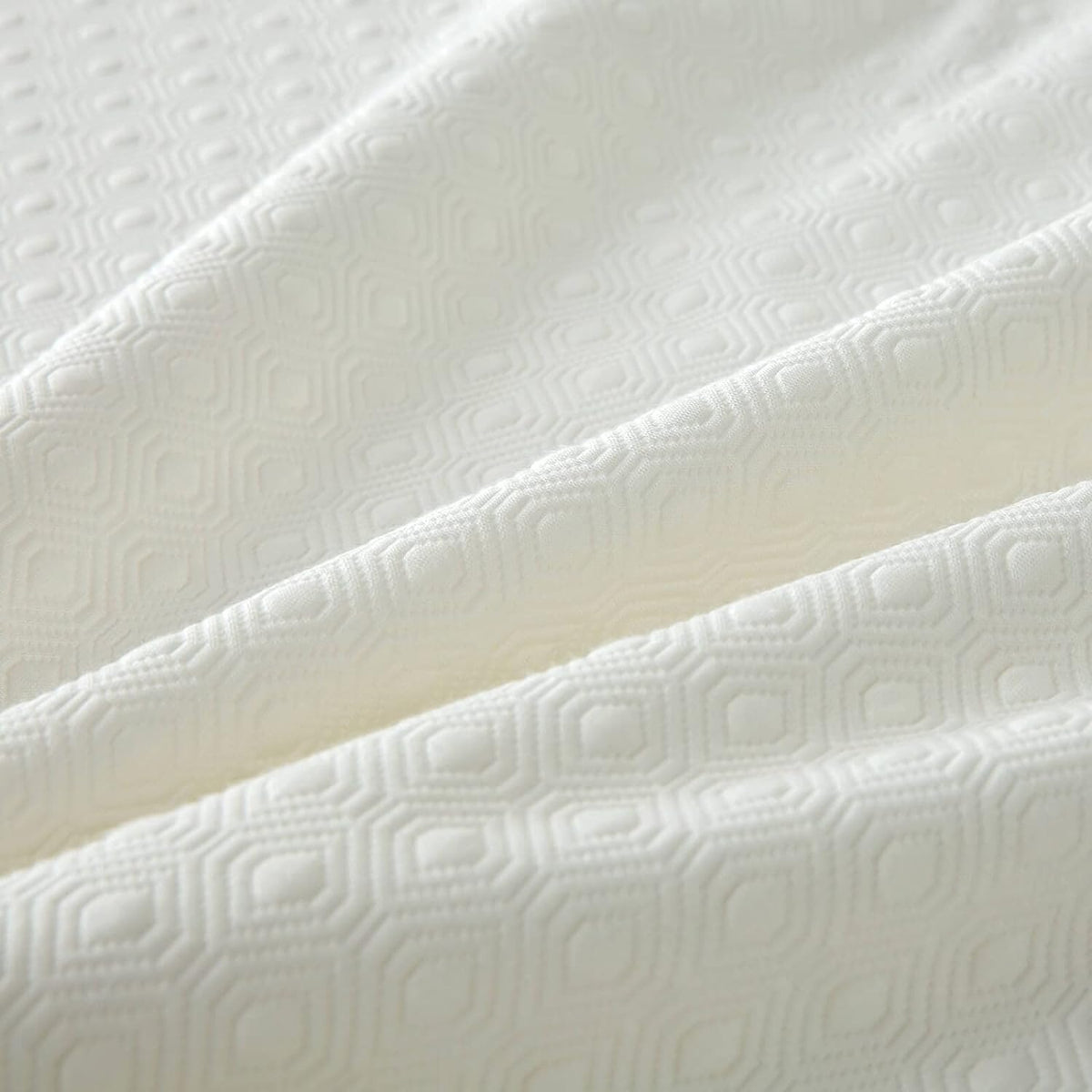 Waterproof Cooling Bamboo Fitted Mattress Protector V4299